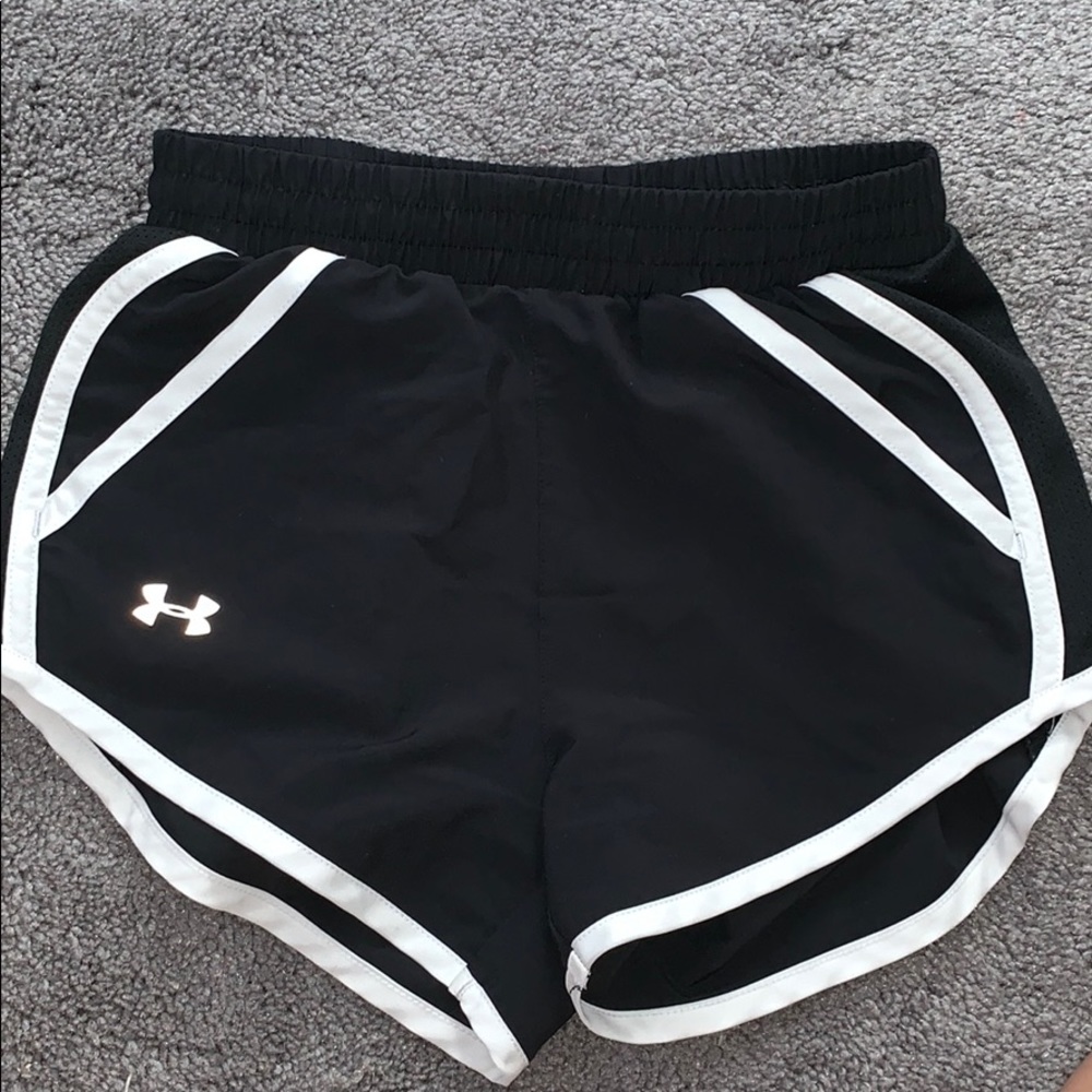 under armour black womans shorts